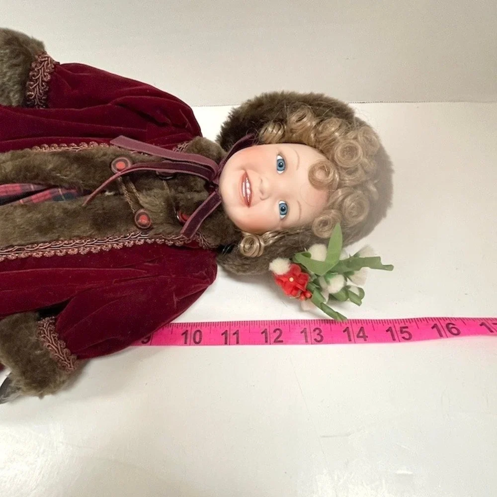 Vintage Porcelain 1997 Ashton-Drake Mémoires of Victorian Childhood Skating Doll